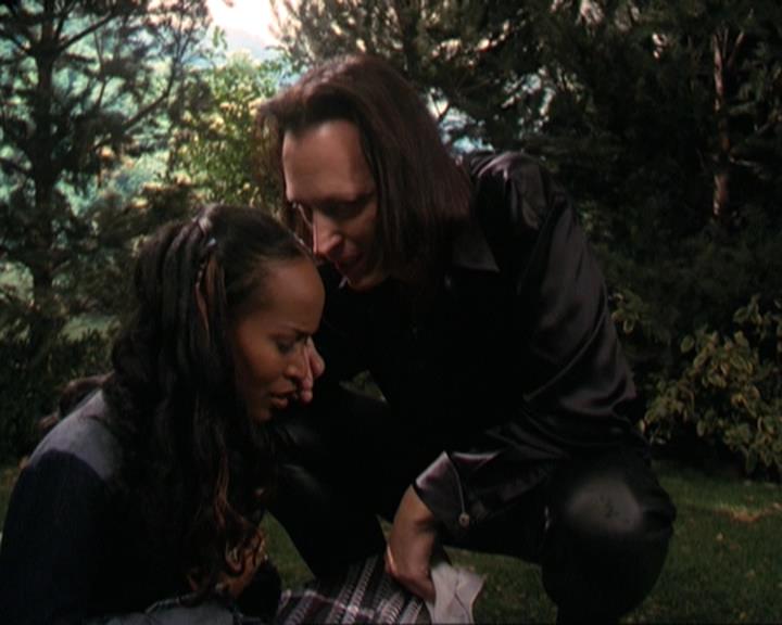 Charmed-Online-dot-311BlindedByTheWhitelighter1324.jpg