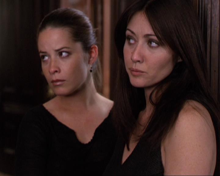 Charmed-Online-dot-311BlindedByTheWhitelighter1375.jpg