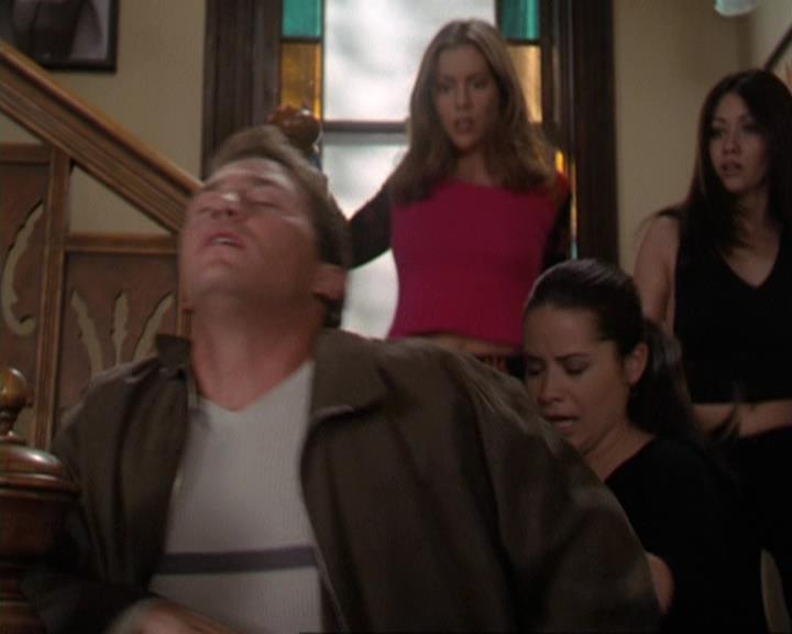 Charmed-Online-dot-311BlindedByTheWhitelighter1436.jpg
