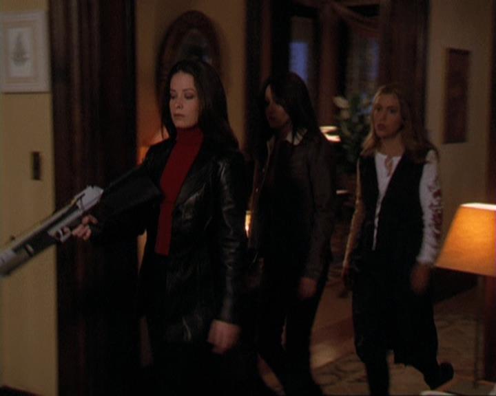 Charmed-Online-dot-311BlindedByTheWhitelighter1890.jpg