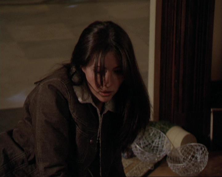 Charmed-Online-dot-311BlindedByTheWhitelighter1967.jpg Charmed-Online-dot-311BlindedByTheWhitelighter1967.jpg