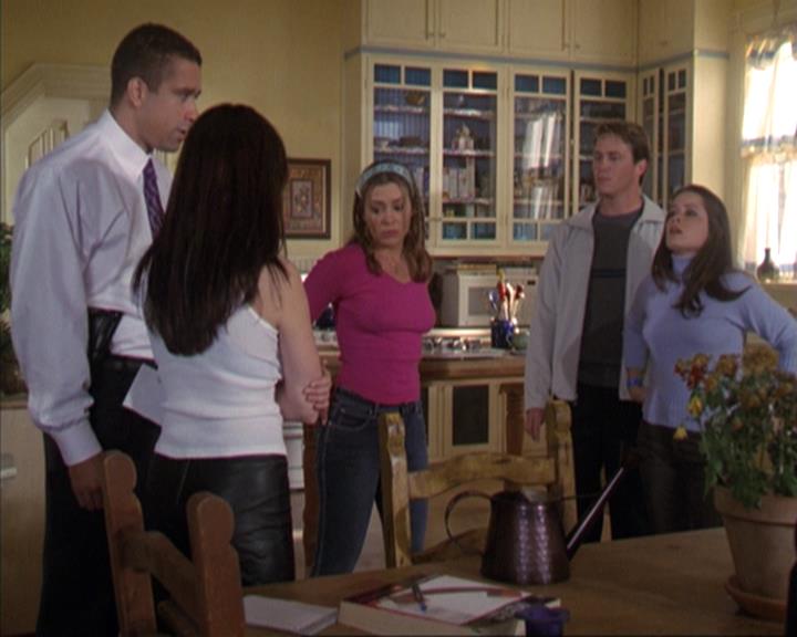 Charmed-Online-dot-312WrestlingWithDemons0376.jpg Charmed-Online-dot-312WrestlingWithDemons0376.jpg