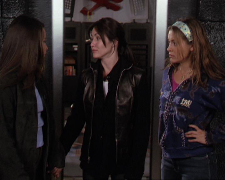 Charmed-Online-dot-312WrestlingWithDemons1356.jpg
