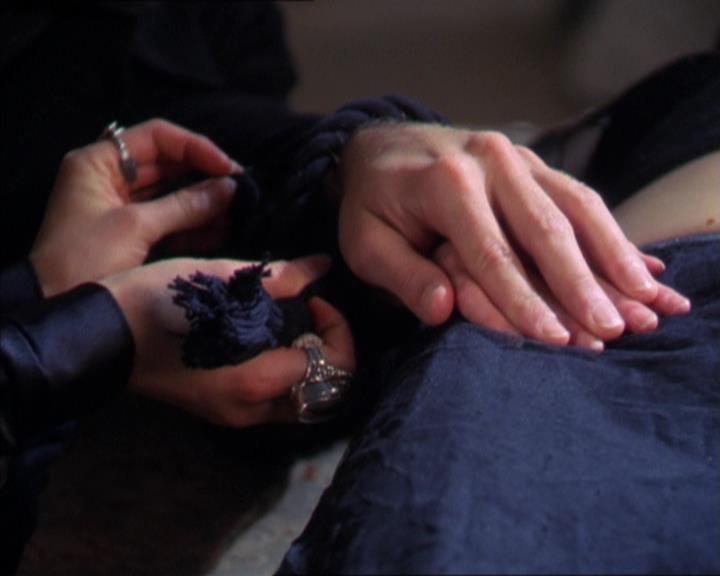 Charmed-Online-dot-313BrideAndGloom1072.jpg