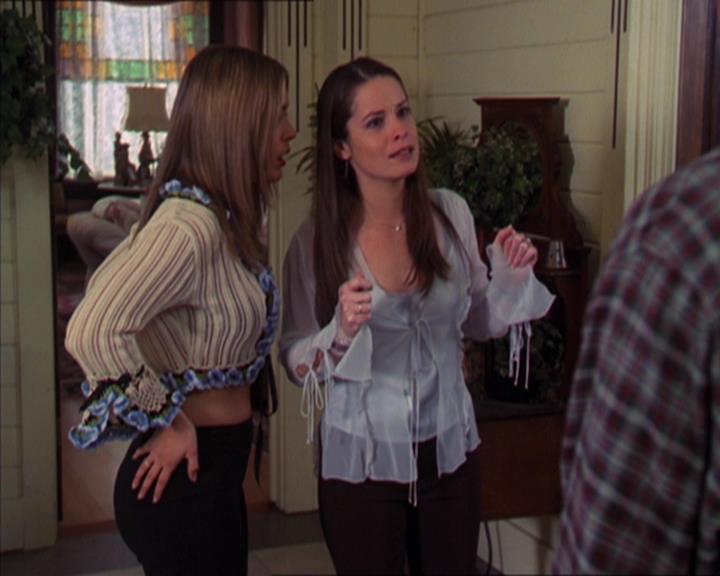 Charmed-Online-dot-313BrideAndGloom1366.jpg