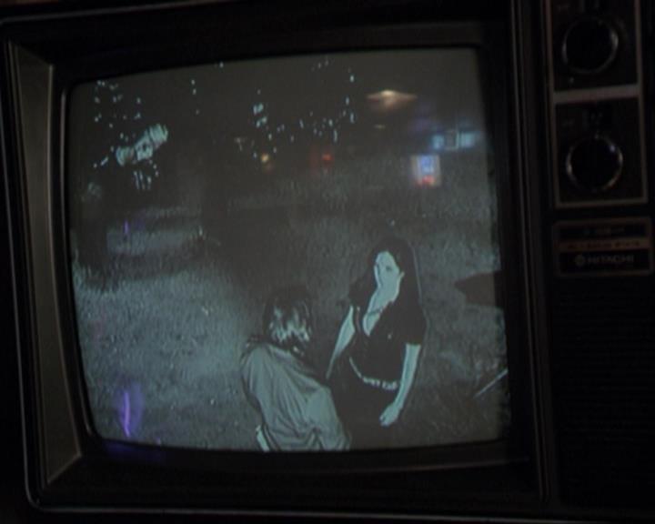Charmed-Online-dot-315JustHarried0462.jpg