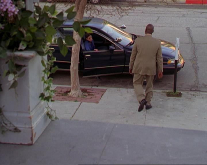Charmed-Online-dot-316DeathTakesAHalliwell0467.jpg