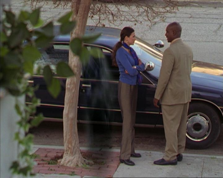 Charmed-Online-dot-316DeathTakesAHalliwell0476.jpg