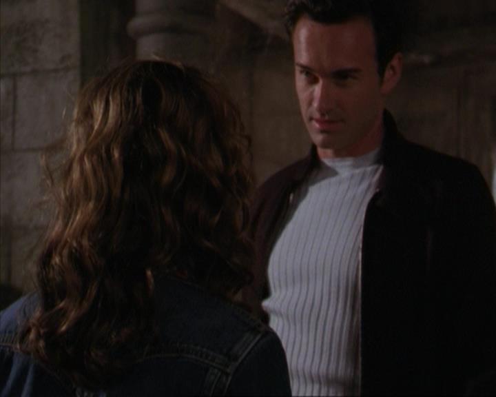 Charmed-Online-dot-316DeathTakesAHalliwell0586.jpg Charmed-Online-dot-316DeathTakesAHalliwell0586.jpg