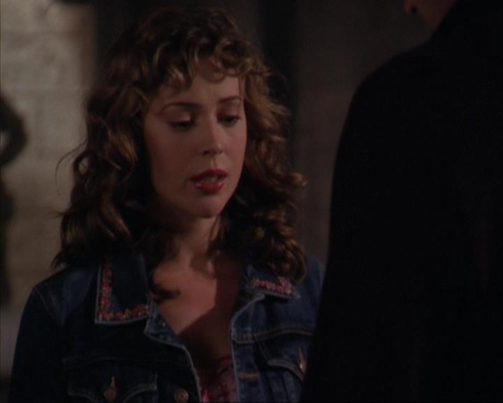 Charmed-Online-dot-316DeathTakesAHalliwell0592.jpg