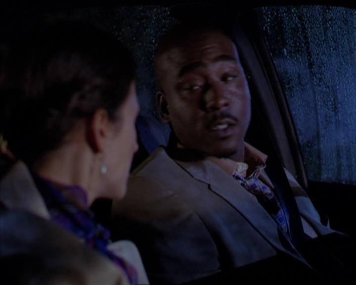 Charmed-Online-dot-316DeathTakesAHalliwell0643.jpg Charmed-Online-dot-316DeathTakesAHalliwell0643.jpg