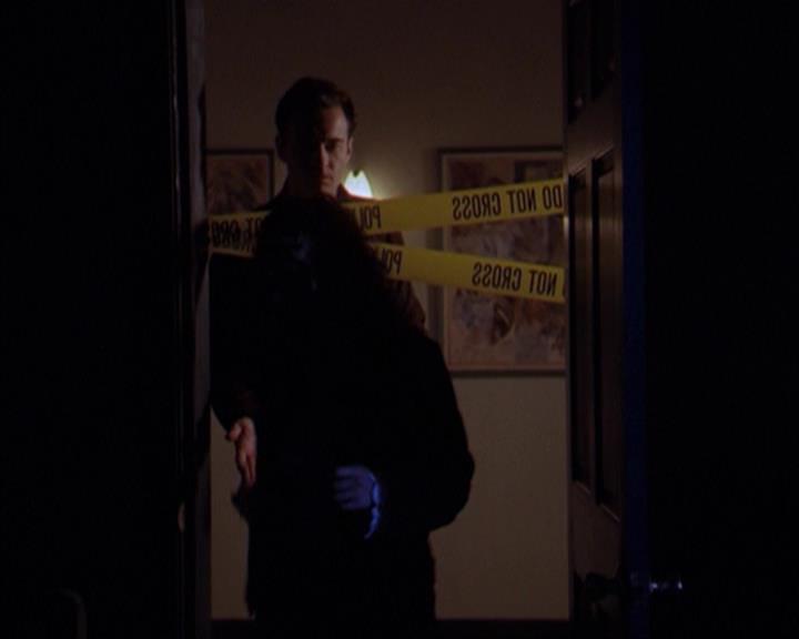 Charmed-Online-dot-316DeathTakesAHalliwell0689.jpg Charmed-Online-dot-316DeathTakesAHalliwell0689.jpg