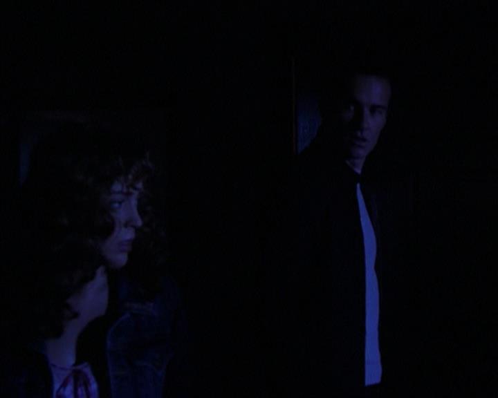 Charmed-Online-dot-316DeathTakesAHalliwell0696.jpg