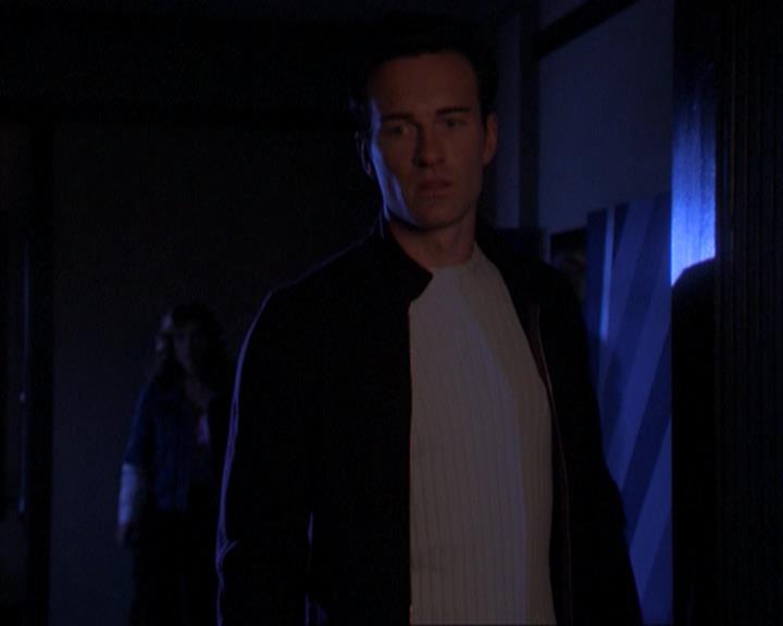 Charmed-Online-dot-316DeathTakesAHalliwell0716.jpg Charmed-Online-dot-316DeathTakesAHalliwell0716.jpg