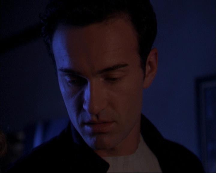 Charmed-Online-dot-316DeathTakesAHalliwell0757.jpg