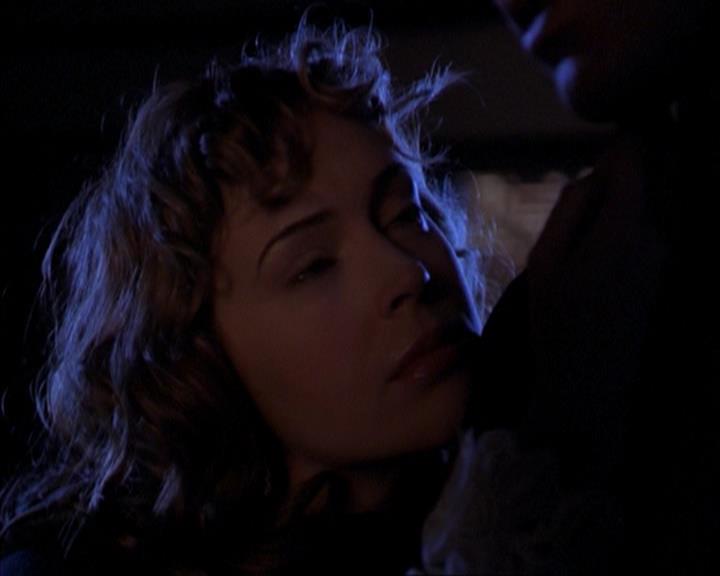 Charmed-Online-dot-316DeathTakesAHalliwell0760.jpg Charmed-Online-dot-316DeathTakesAHalliwell0760.jpg