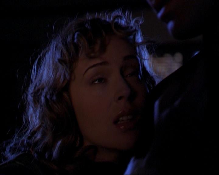 Charmed-Online-dot-316DeathTakesAHalliwell0761.jpg Charmed-Online-dot-316DeathTakesAHalliwell0761.jpg