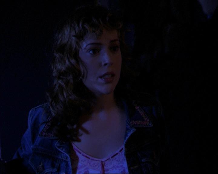 Charmed-Online-dot-316DeathTakesAHalliwell0800.jpg