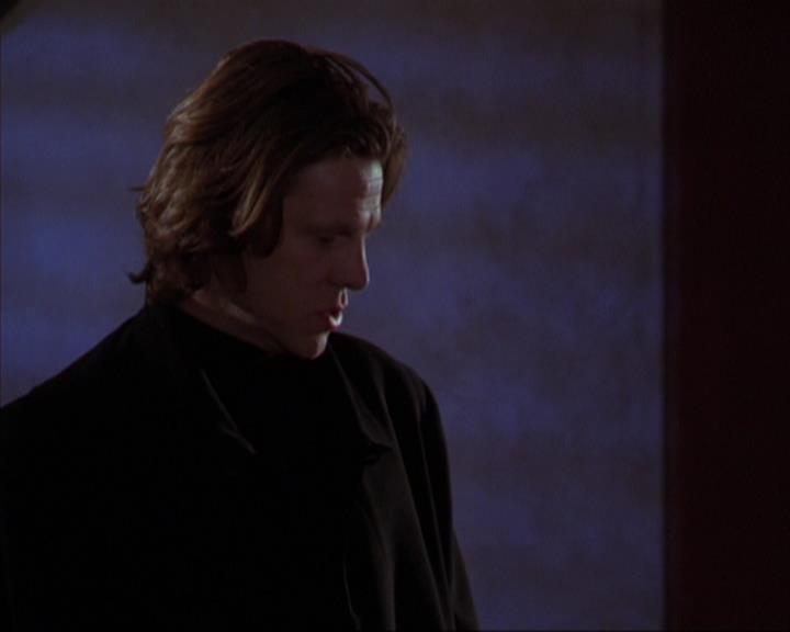 Charmed-Online-dot-316DeathTakesAHalliwell0894.jpg Charmed-Online-dot-316DeathTakesAHalliwell0894.jpg