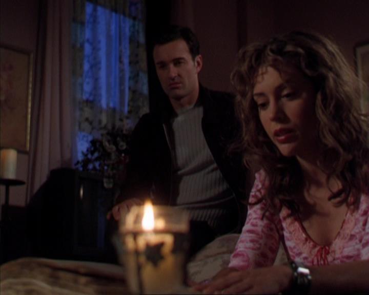 Charmed-Online-dot-316DeathTakesAHalliwell0932.jpg