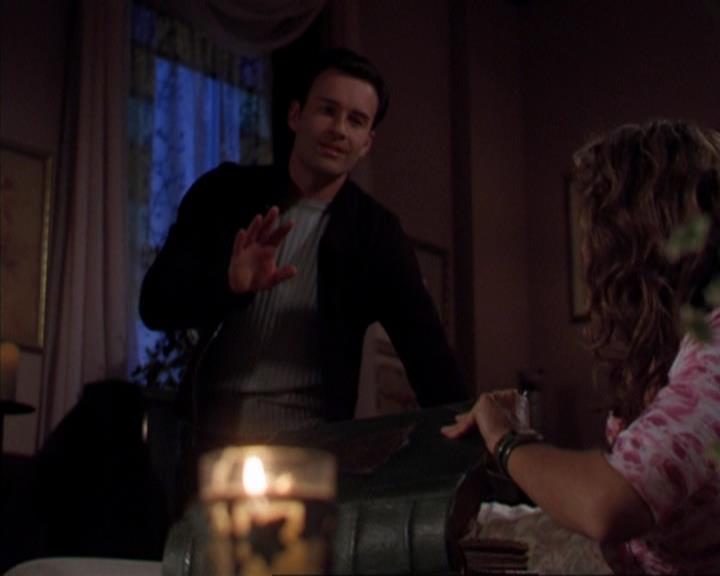 Charmed-Online-dot-316DeathTakesAHalliwell0945.jpg