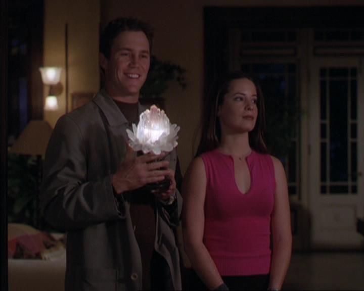 Charmed-Online-dot-316DeathTakesAHalliwell1021.jpg