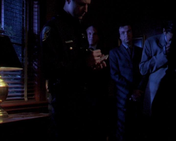 Charmed-Online-dot-316DeathTakesAHalliwell1138.jpg Charmed-Online-dot-316DeathTakesAHalliwell1138.jpg