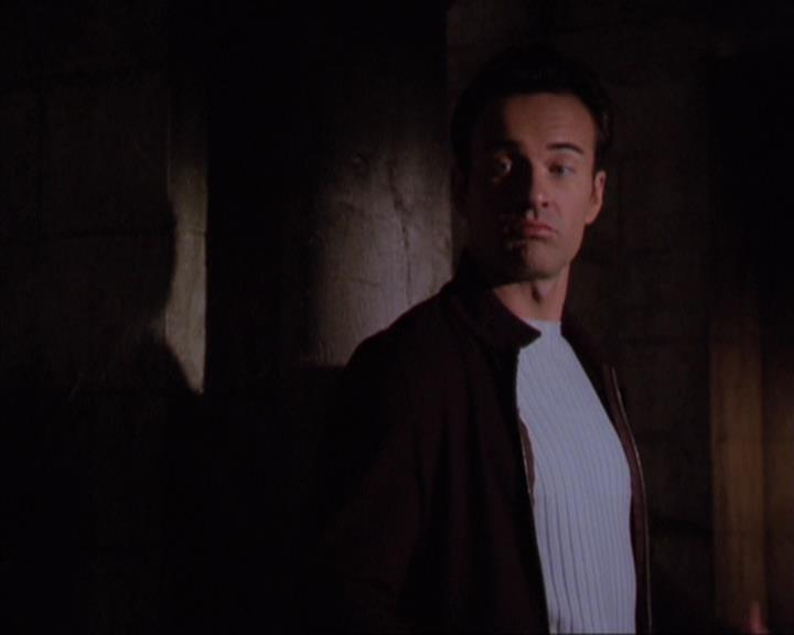 Charmed-Online-dot-316DeathTakesAHalliwell1184.jpg