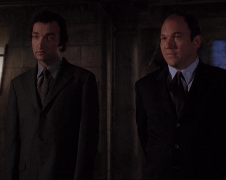 Charmed-Online-dot-316DeathTakesAHalliwell1307.jpg
