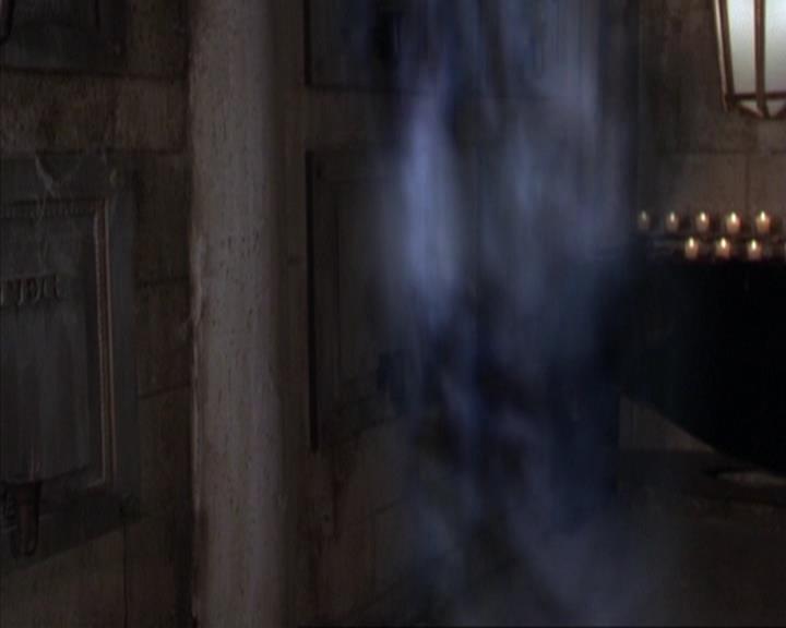 Charmed-Online-dot-316DeathTakesAHalliwell1343.jpg