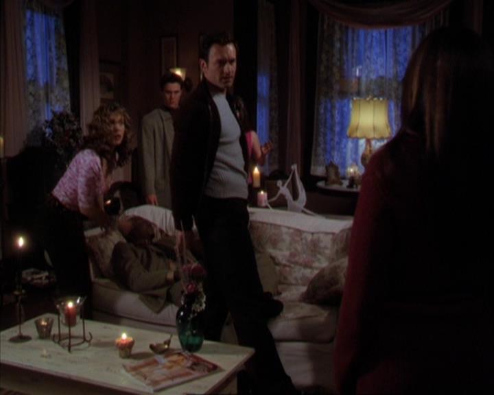 Charmed-Online-dot-316DeathTakesAHalliwell1441.jpg