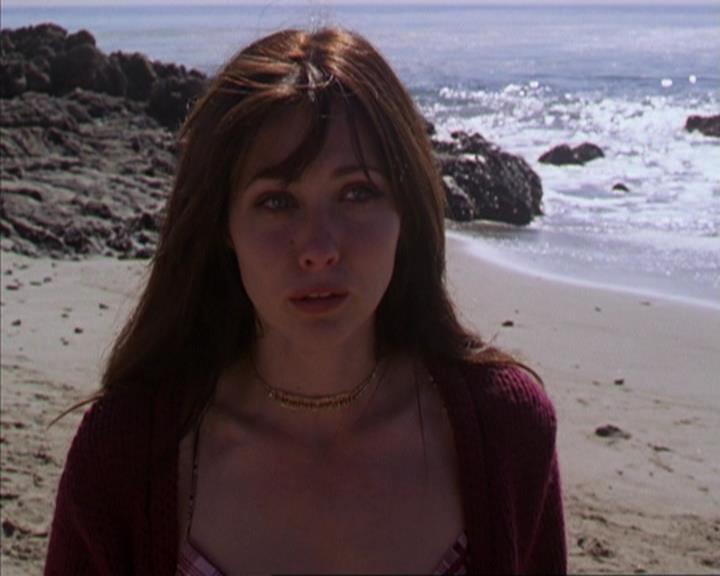 Charmed-Online-dot-316DeathTakesAHalliwell1651.jpg