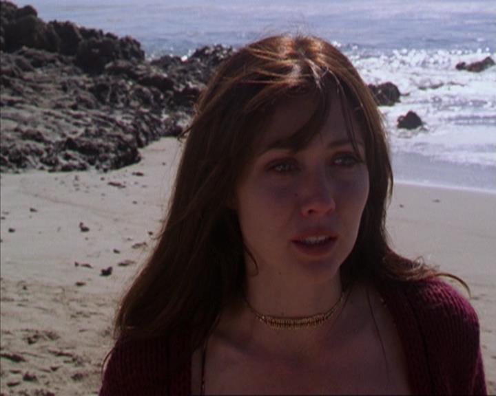 Charmed-Online-dot-316DeathTakesAHalliwell1666.jpg