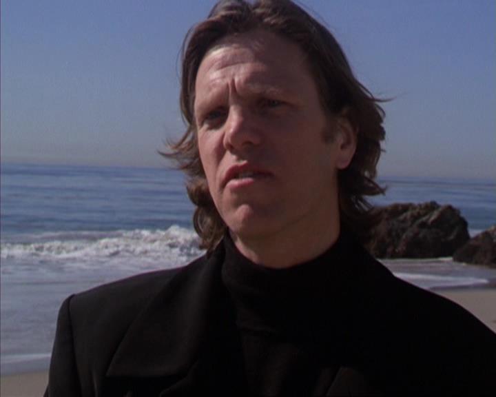 Charmed-Online-dot-316DeathTakesAHalliwell1674.jpg Charmed-Online-dot-316DeathTakesAHalliwell1674.jpg