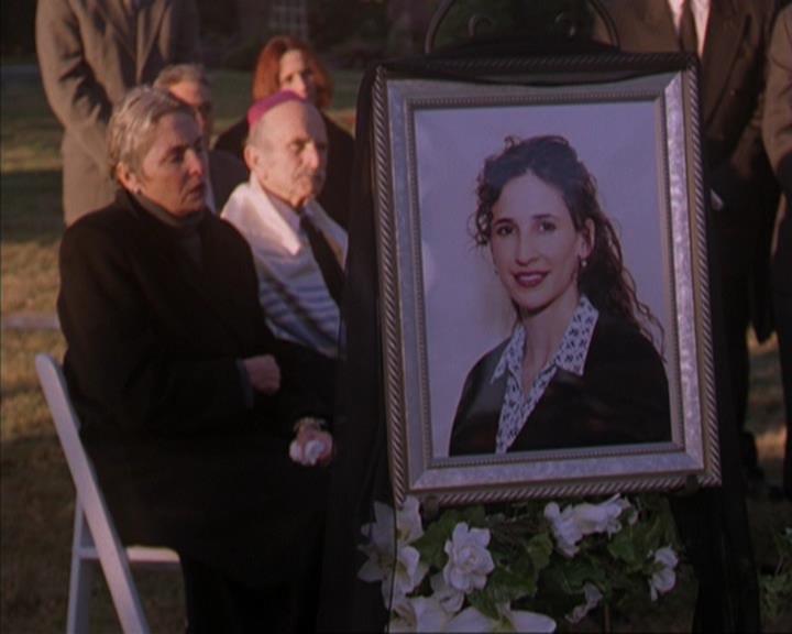 Charmed-Online-dot-316DeathTakesAHalliwell1764.jpg