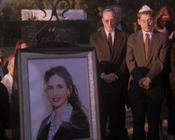 Charmed-Online-dot-316DeathTakesAHalliwell1767.jpg