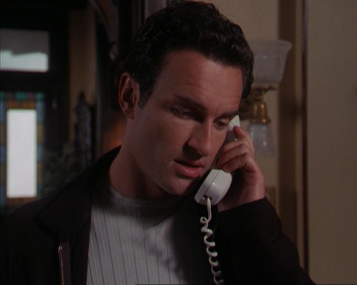 Charmed-Online-dot-316DeathTakesAHalliwell1795.jpg Charmed-Online-dot-316DeathTakesAHalliwell1795.jpg