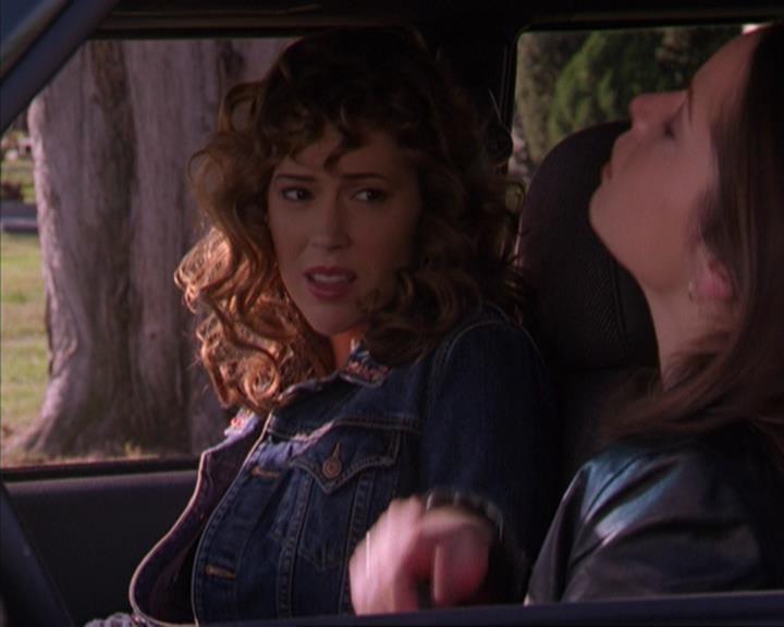 Charmed-Online-dot-316DeathTakesAHalliwell1808.jpg