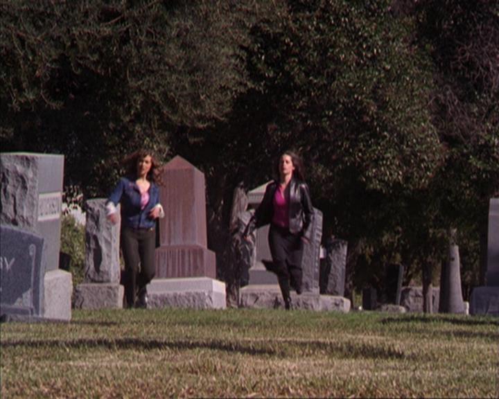Charmed-Online-dot-316DeathTakesAHalliwell1849.jpg