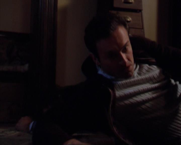 Charmed-Online-dot-316DeathTakesAHalliwell2045.jpg Charmed-Online-dot-316DeathTakesAHalliwell2045.jpg