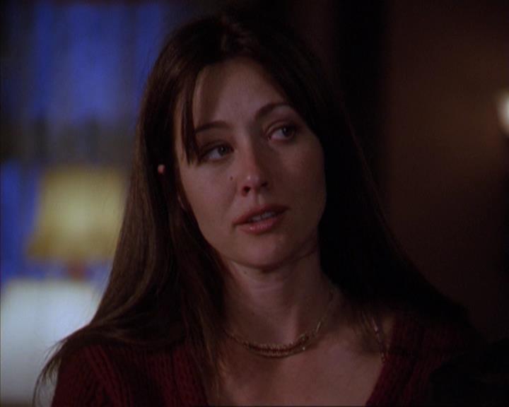 Charmed-Online-dot-316DeathTakesAHalliwell2195.jpg