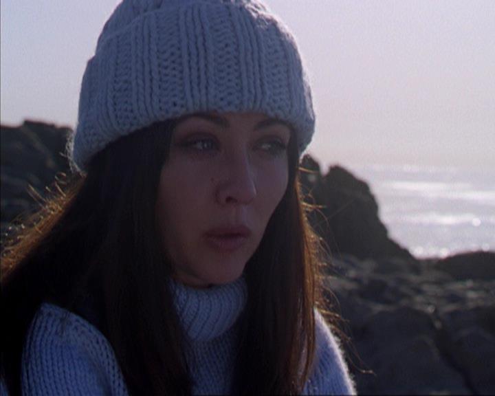 Charmed-Online-dot-316DeathTakesAHalliwell2258.jpg