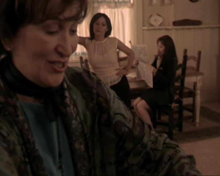 Charmed-Online-dot-317Pre-Witched0442.jpg