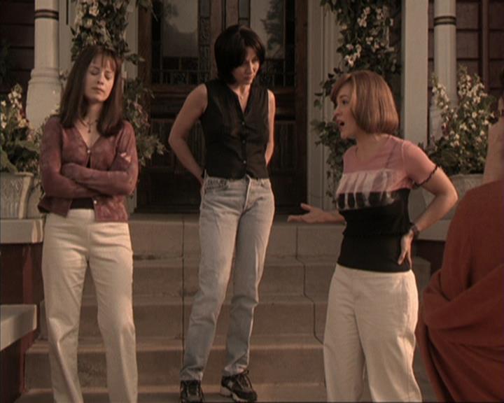 Charmed-Online-dot-317Pre-Witched0689.jpg Charmed-Online-dot-317Pre-Witched0689.jpg