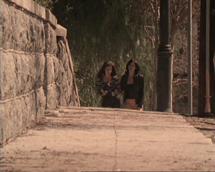 Charmed-Online-dot-317Pre-Witched1239.jpg