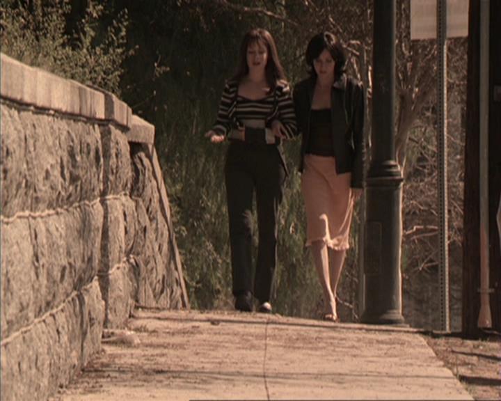 Charmed-Online-dot-317Pre-Witched1260.jpg