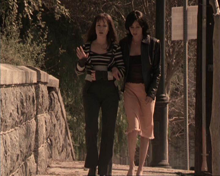Charmed-Online-dot-317Pre-Witched1276.jpg Charmed-Online-dot-317Pre-Witched1276.jpg
