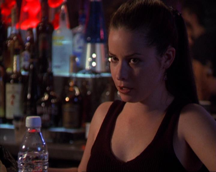 Charmed-Online-dot-319TheDemonWhoCameInFromTheCold0005.jpg