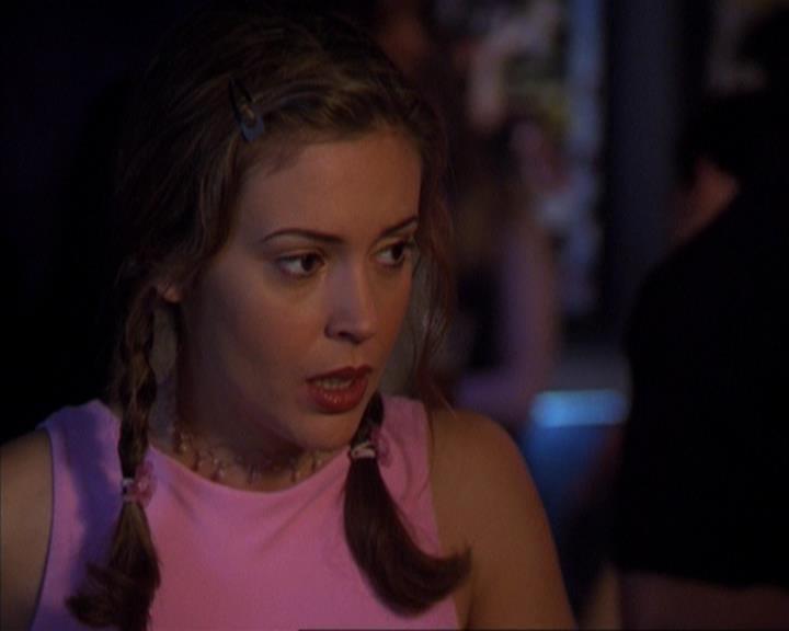 Charmed-Online-dot-319TheDemonWhoCameInFromTheCold0011.jpg