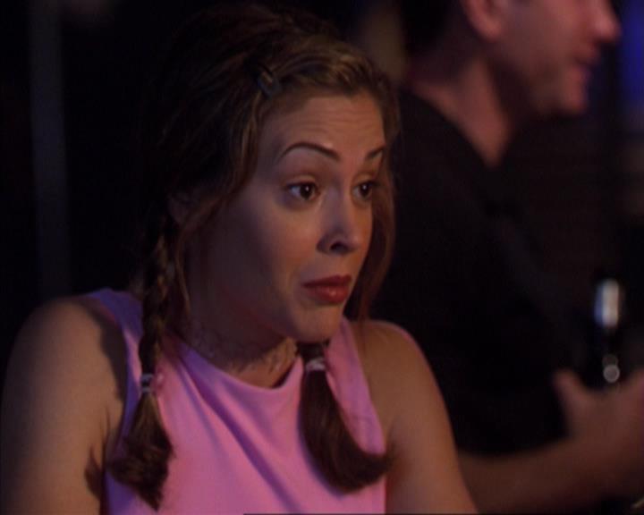 Charmed-Online-dot-319TheDemonWhoCameInFromTheCold0030.jpg